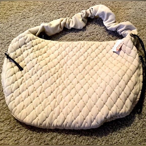 NWT Free People Pucker Up Fleece Carryall - Picture 5 of 6